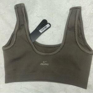 SKIMS  Nike Scoop Neck Bra in Dusty Oak Moss/Dune. New with Tags. Size Smal